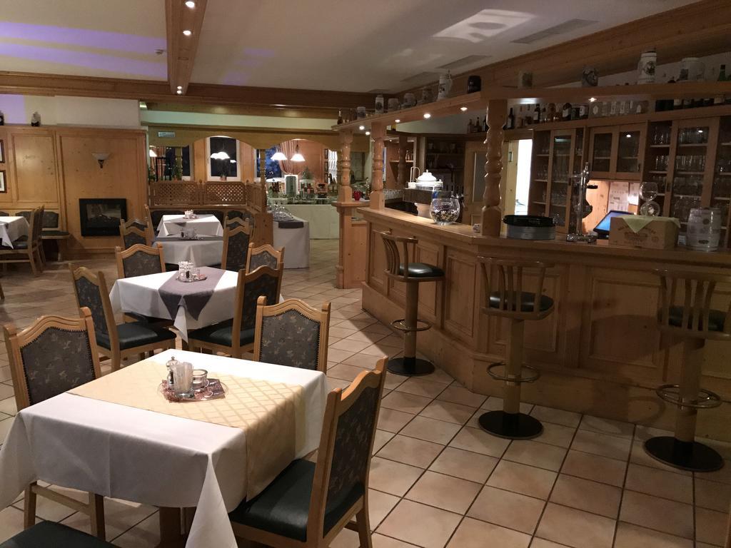 Meister Baer Hotel Wettiner Hof Glauchau Buitenkant foto